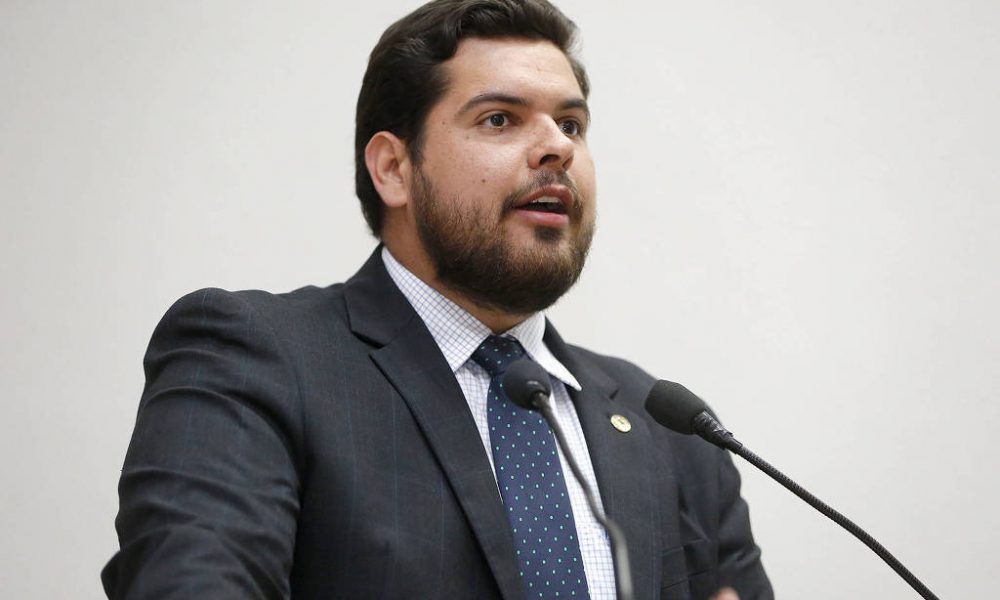 Deputado repete crime do pai e participa de fraude na Assembleia de Rondônia, diz PF