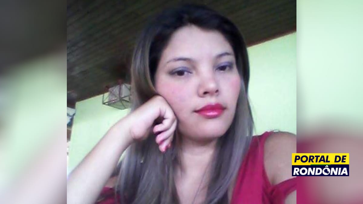 Mulher de 28 anos é morta a tiros em frente de casa