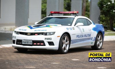 Chevrolet Camaro vira viatura da Polícia Militar em Porto Velho
