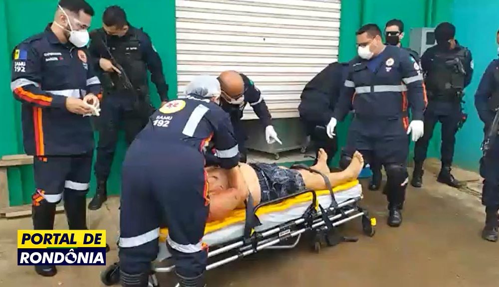 Comerciante é atacado com quatro tiros após descer de caminhonete em Porto Velho