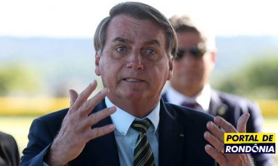"Pago até R$ 1.000" se auxílio sair do salário de deputados, diz Bolsonaro