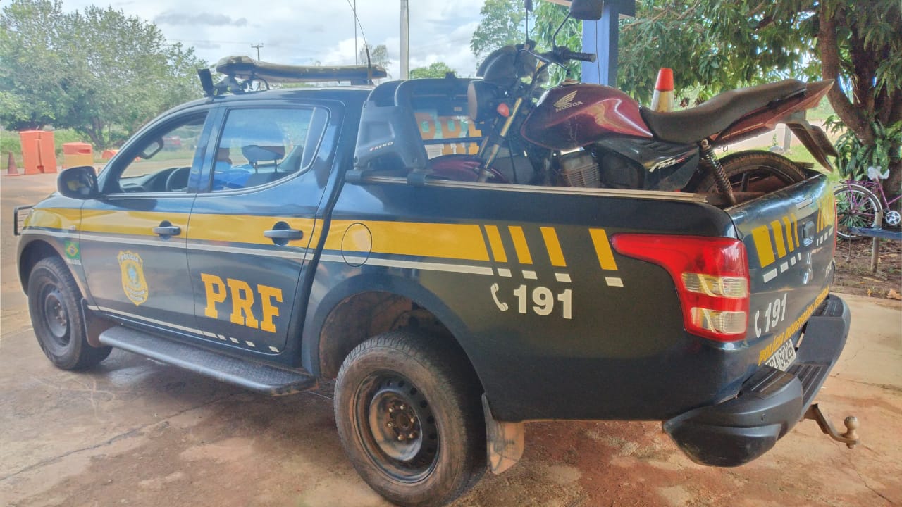 RECUPERADA: Polícia recupera motocicleta roubada há uma semana