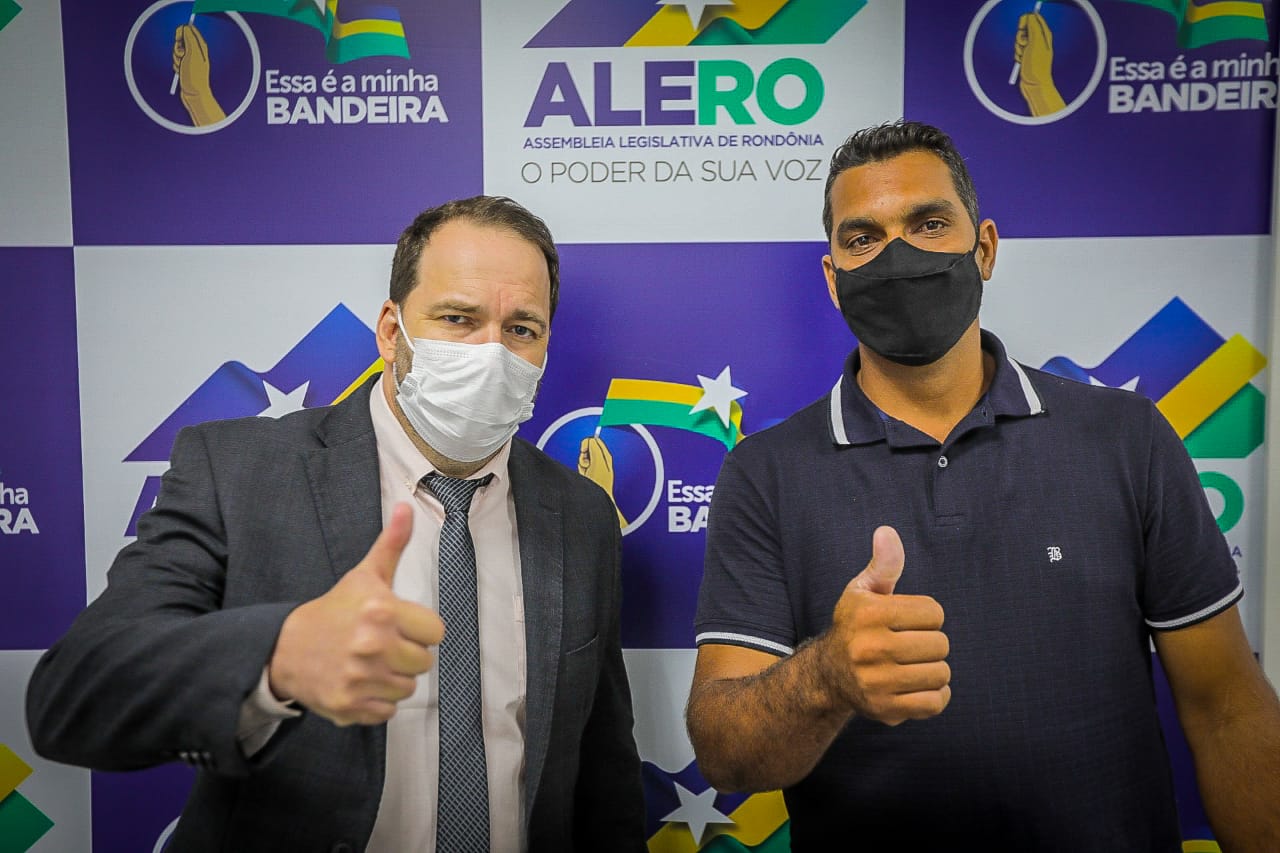 Presidente Alex Redano garante R$ 300 mil para recuperação de estradas em São Miguel do Guaporé