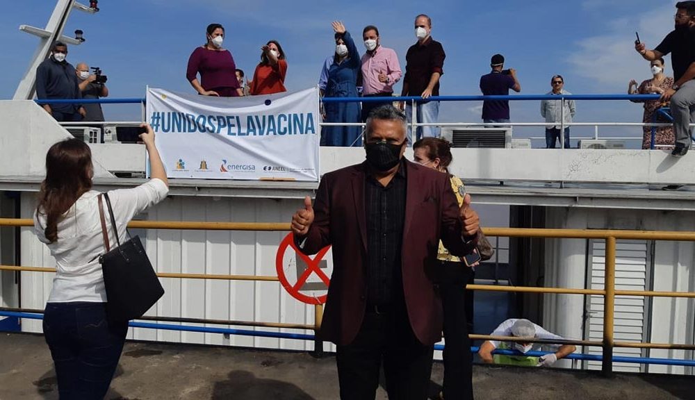 Vereador Valtinho Canuto viaja ao Baixo Madeira para acompanhar o Barco Saúde