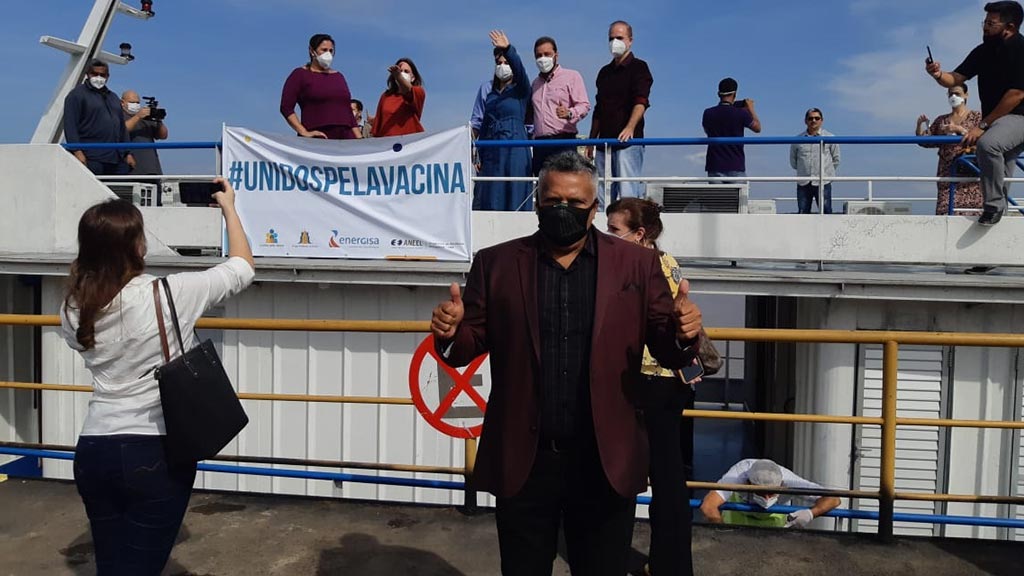 Vereador Valtinho Canuto viaja ao Baixo Madeira para acompanhar o Barco Saúde