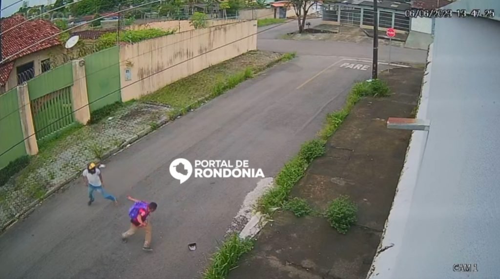 43D8532E-9E82-4F70-9C38-0ACB3DD0204A-1024x572 Homem é atacado a tiros no centro de Porto Velho