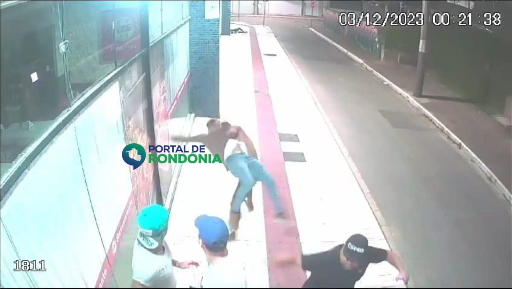 WhatsApp-Image-2023-12-12-at-12.34.32-1024x579 Cantor rondoniense é espancado por três homens em Balneário Camboriú
