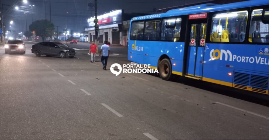 D4FD303D-BDDA-4892-9380-DB523CC05942-1024x534 Mais um acidente entre carro e ônibus é registrado em Porto Velho
