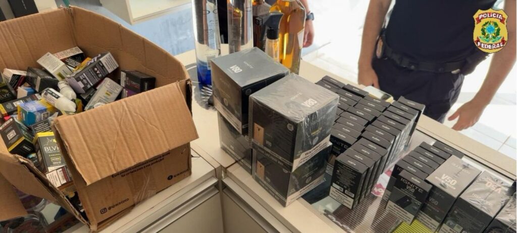 WhatsApp-Image-2025-11-19-at-10.14.36-1024x463 Polícia Federal deflagra Operação contra comércio ilegal de cigarros eletrônicos em cinco municípios de Rondônia