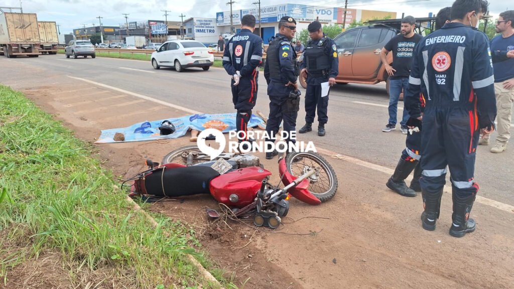 89263E14-6AD5-49AF-8B8A-8EB5BDB40DBB-1024x576 Motociclista morre atropelado por carreta na BR-364 em Porto Velho