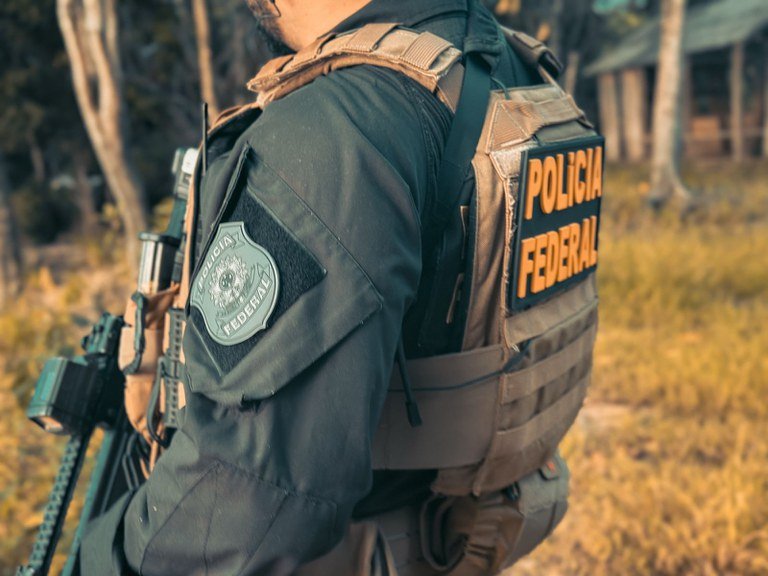 dd62fd89-5353-4b6c-be37-cf6288e1aa94 Polícia Federal e Ibama realizam operação conjunta em madeireiras em Rondônia