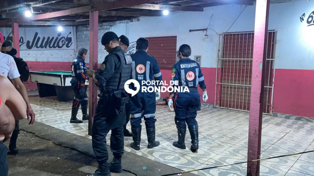 DCE9B000-3273-4E1C-ADAF-82451462C94C-1024x576 Homem morre e outro fica ferido durante ataque a tiros em bar na zona leste