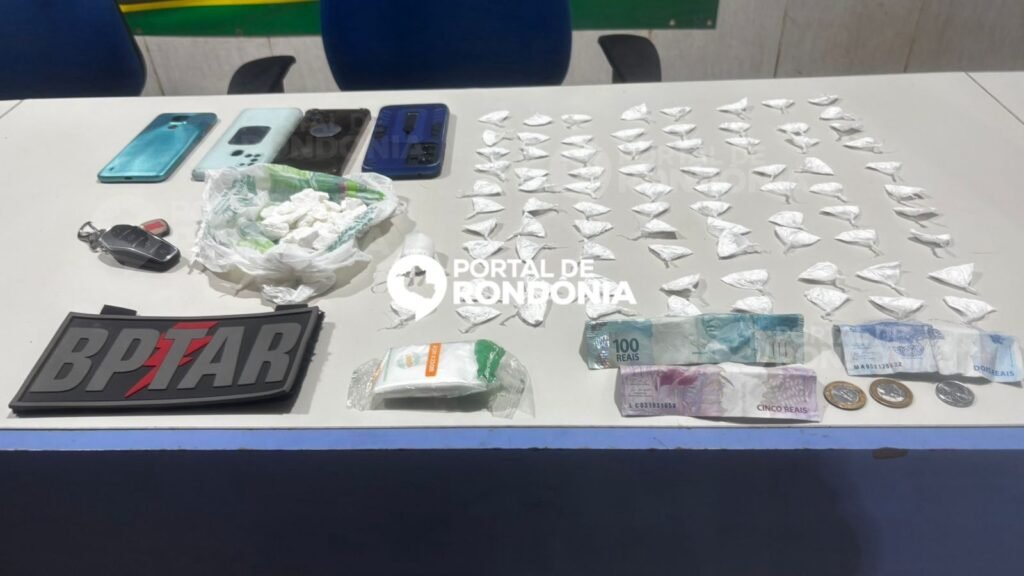 WhatsApp-Image-2026-03-06-at-08.27.46-1024x576 Trio é preso com várias porções de cocaína durante abordagem policial no bairro Igarapé
