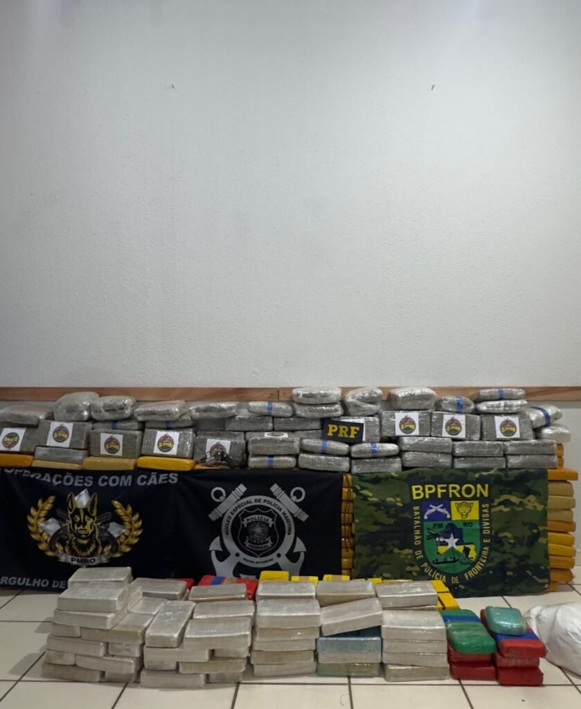 WhatsApp-Image-2026-03-29-at-10.14.51-1-839x1024 Dupla é presa com mais de 400 quilos de drogas em operação no Rio Madeira