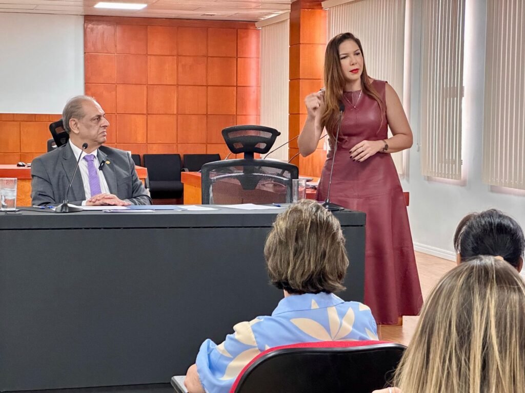 WhatsApp-Image-2026-04-01-at-10.41.18-1024x768 Deputada federal Cristiane Lopes defende mais mulheres na política durante evento do TRE-RO